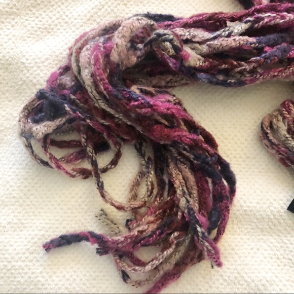 UO Knit Scarf - Picture 2 of 3